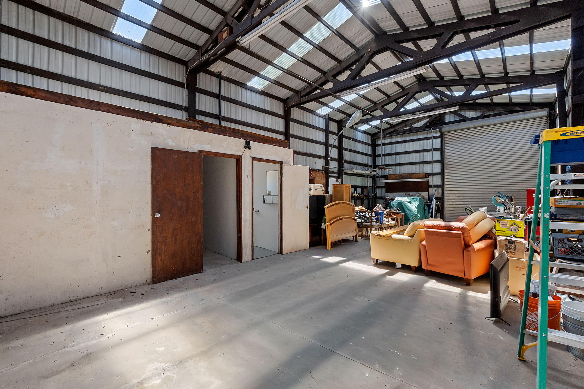 main property photo 48