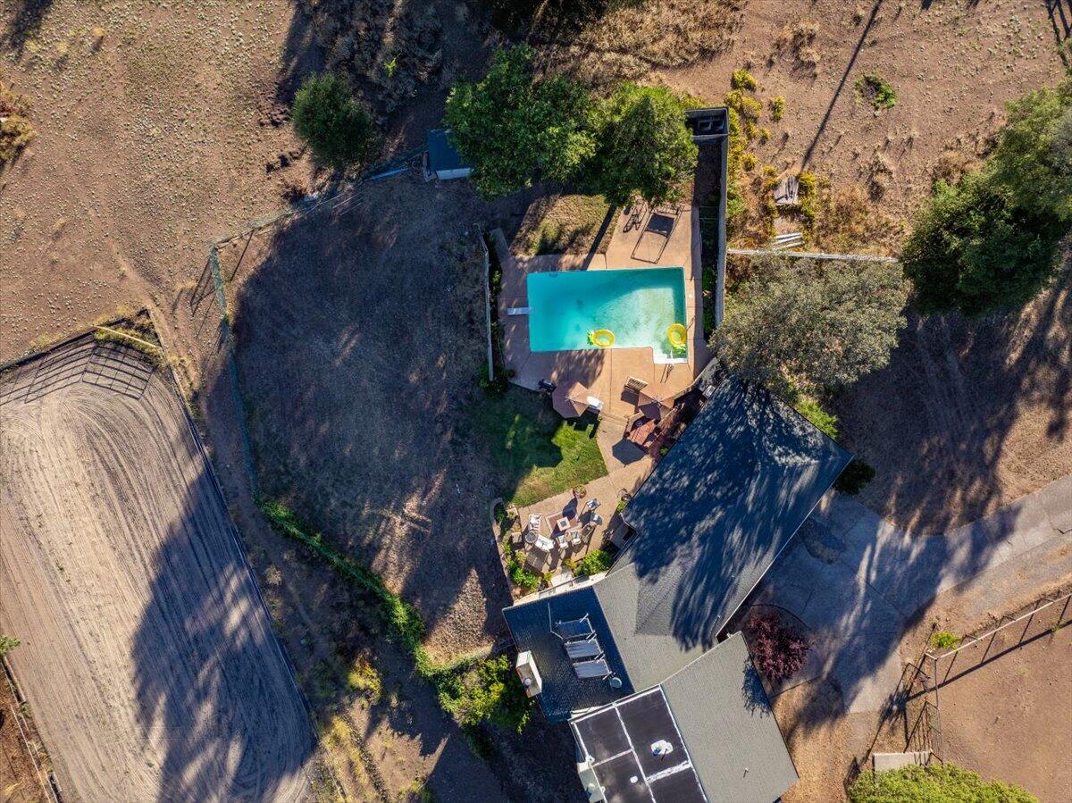 main property photo 59