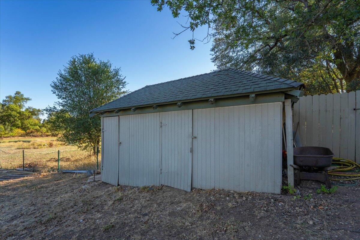 main property photo 90