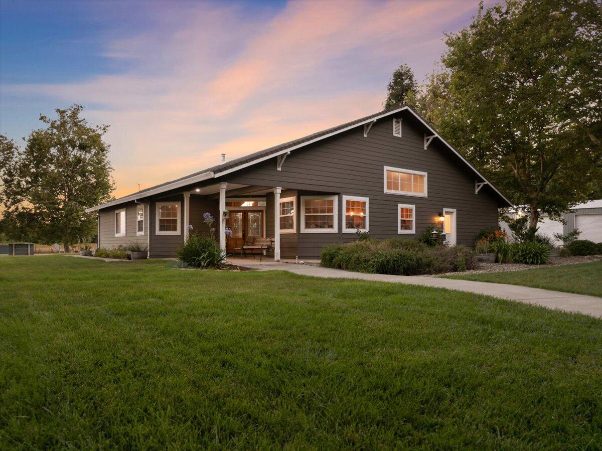 main property photo 5