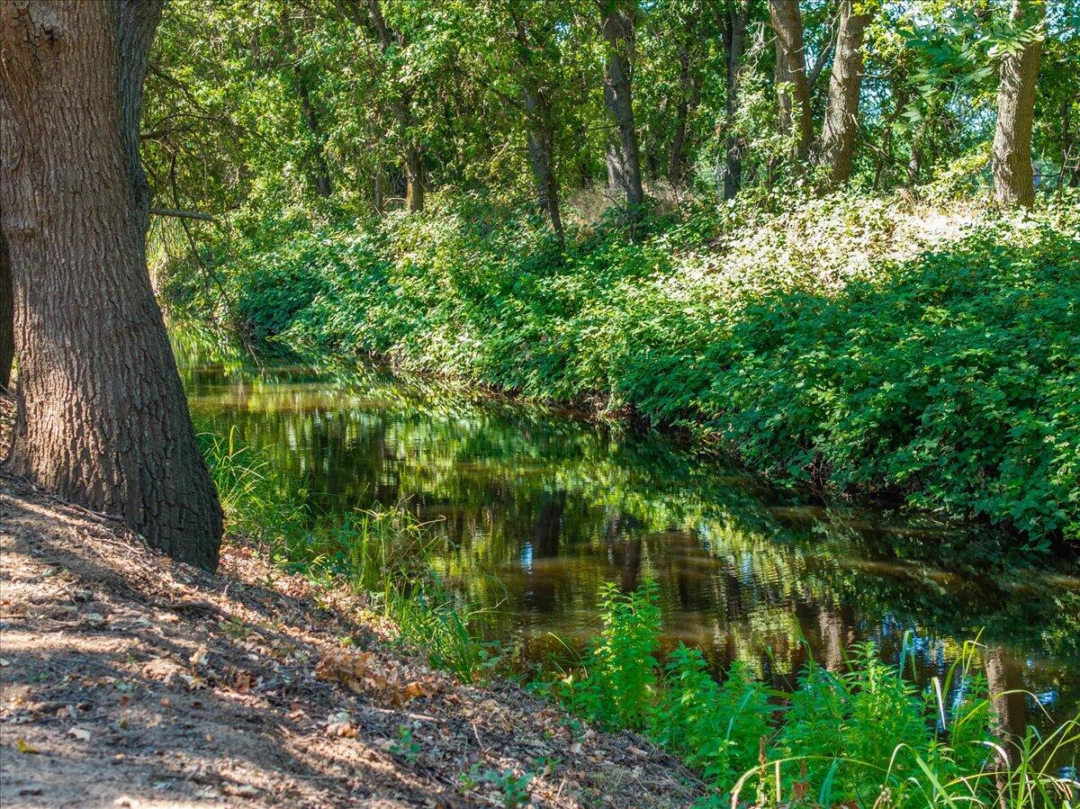 main property photo 53