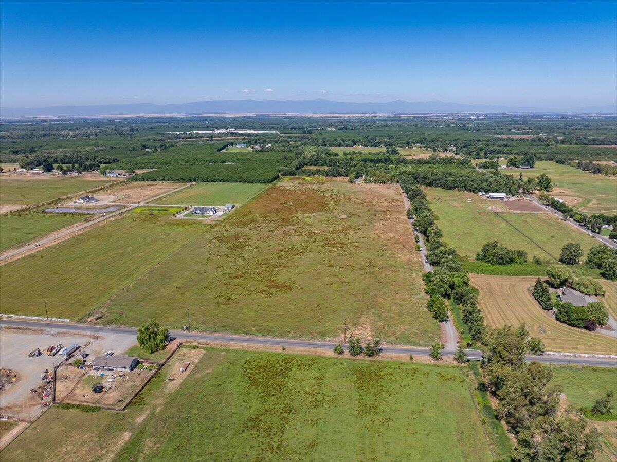 main property photo 60