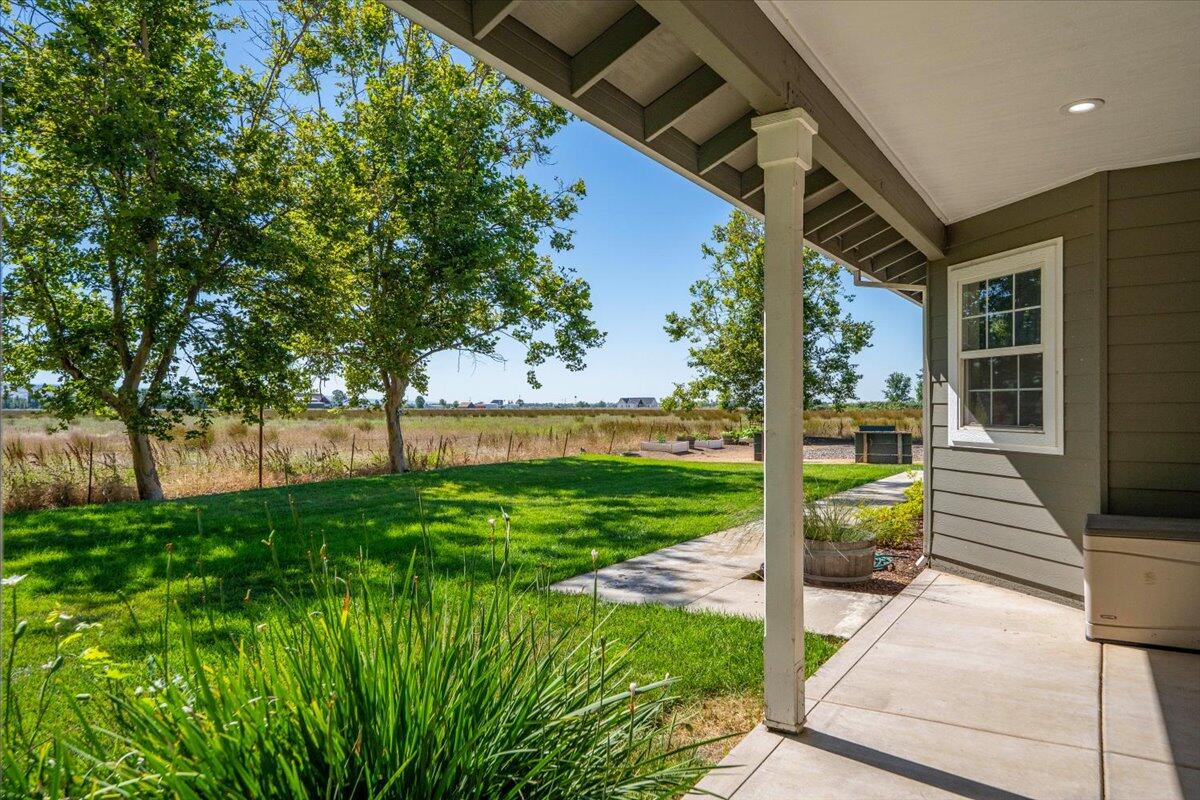 main property photo 73