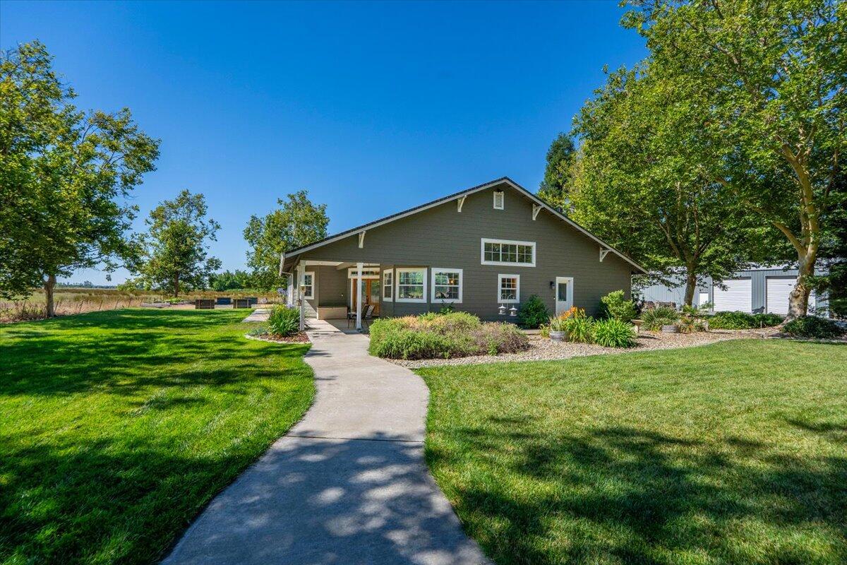 main property photo 75