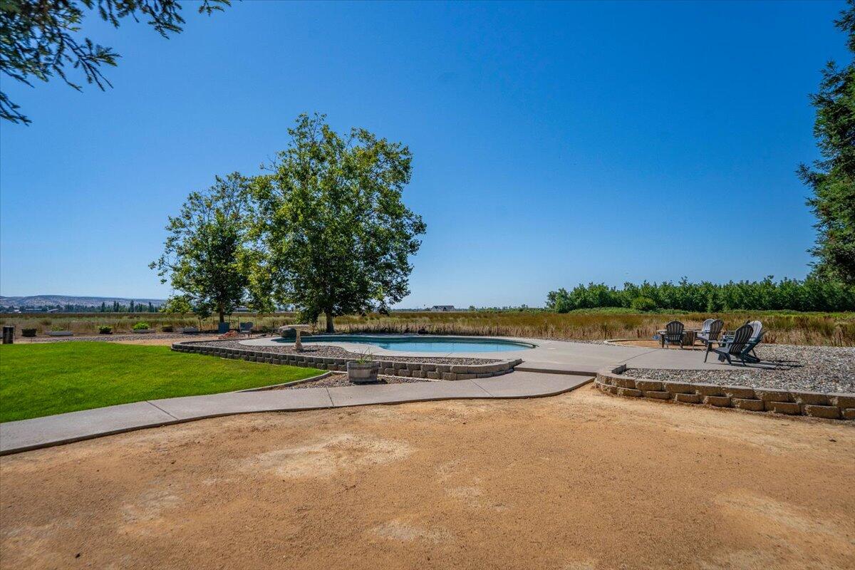 main property photo 88