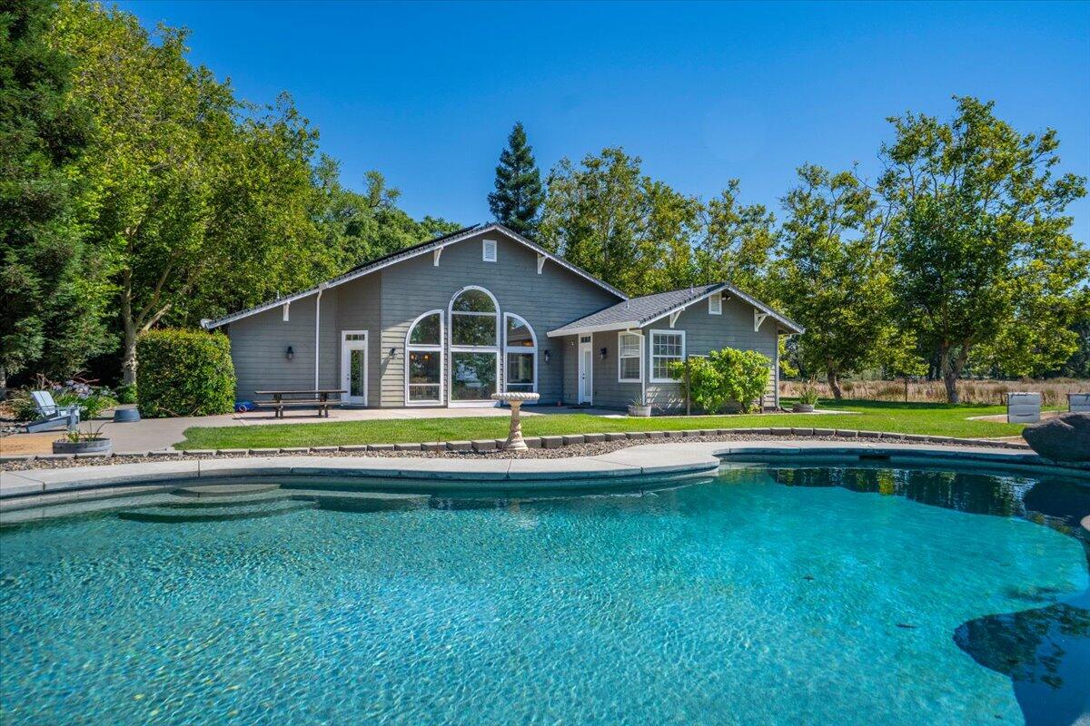 main property photo 92