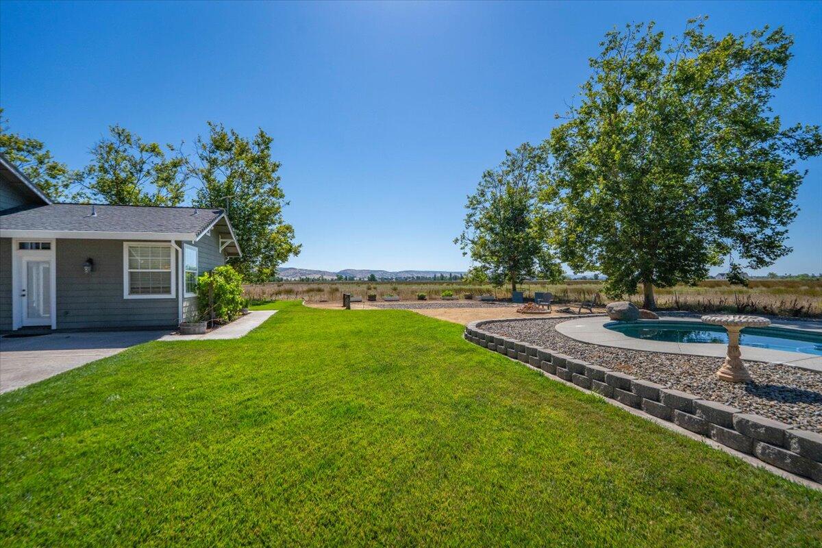 main property photo 99