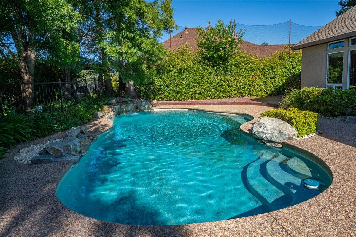 main property photo 74