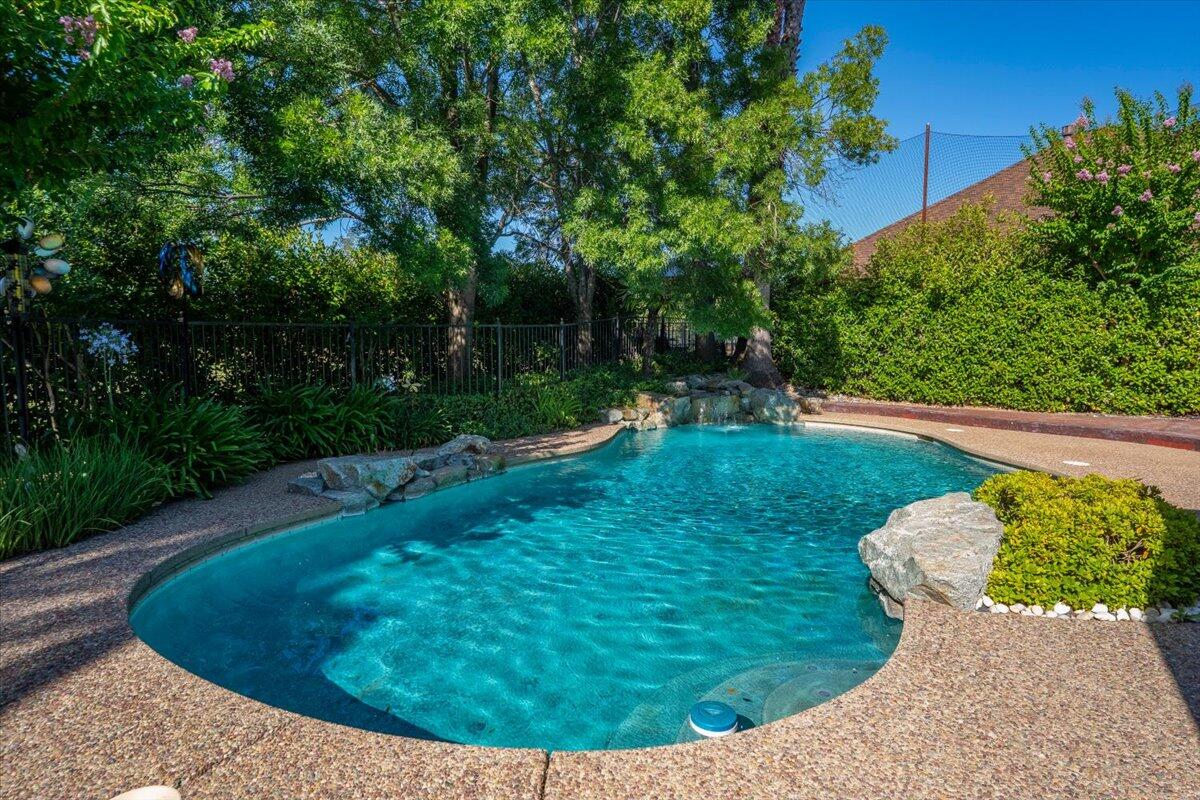 main property photo 75
