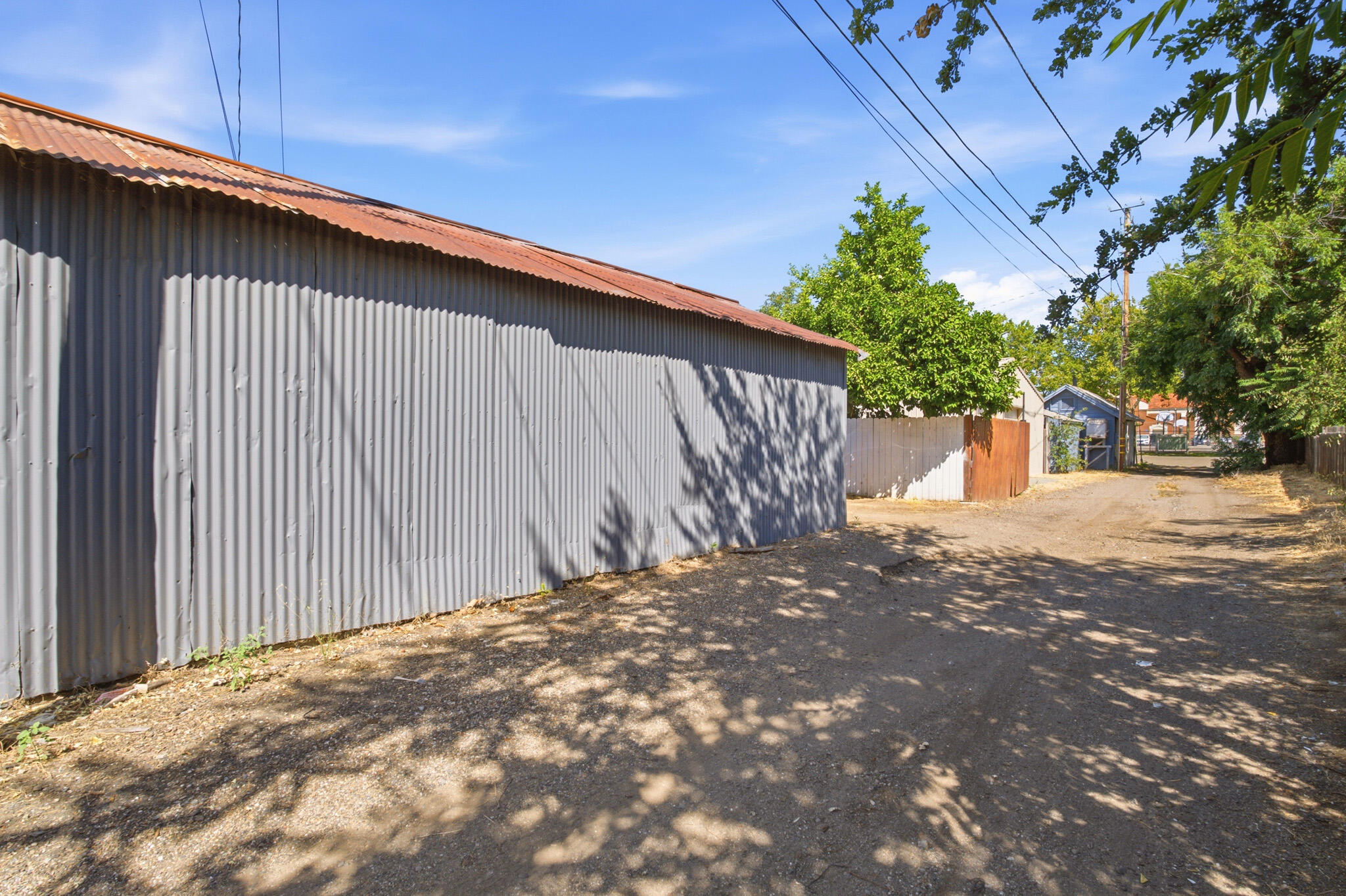 main property photo 32