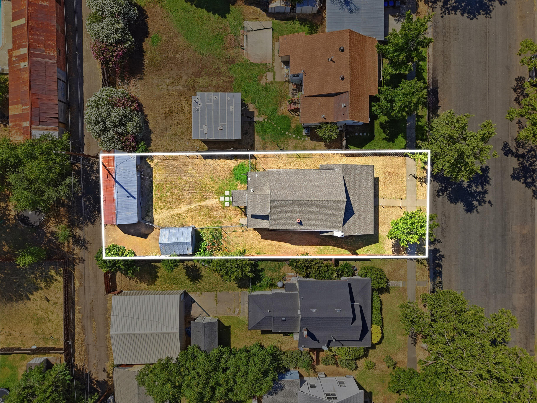 main property photo 33