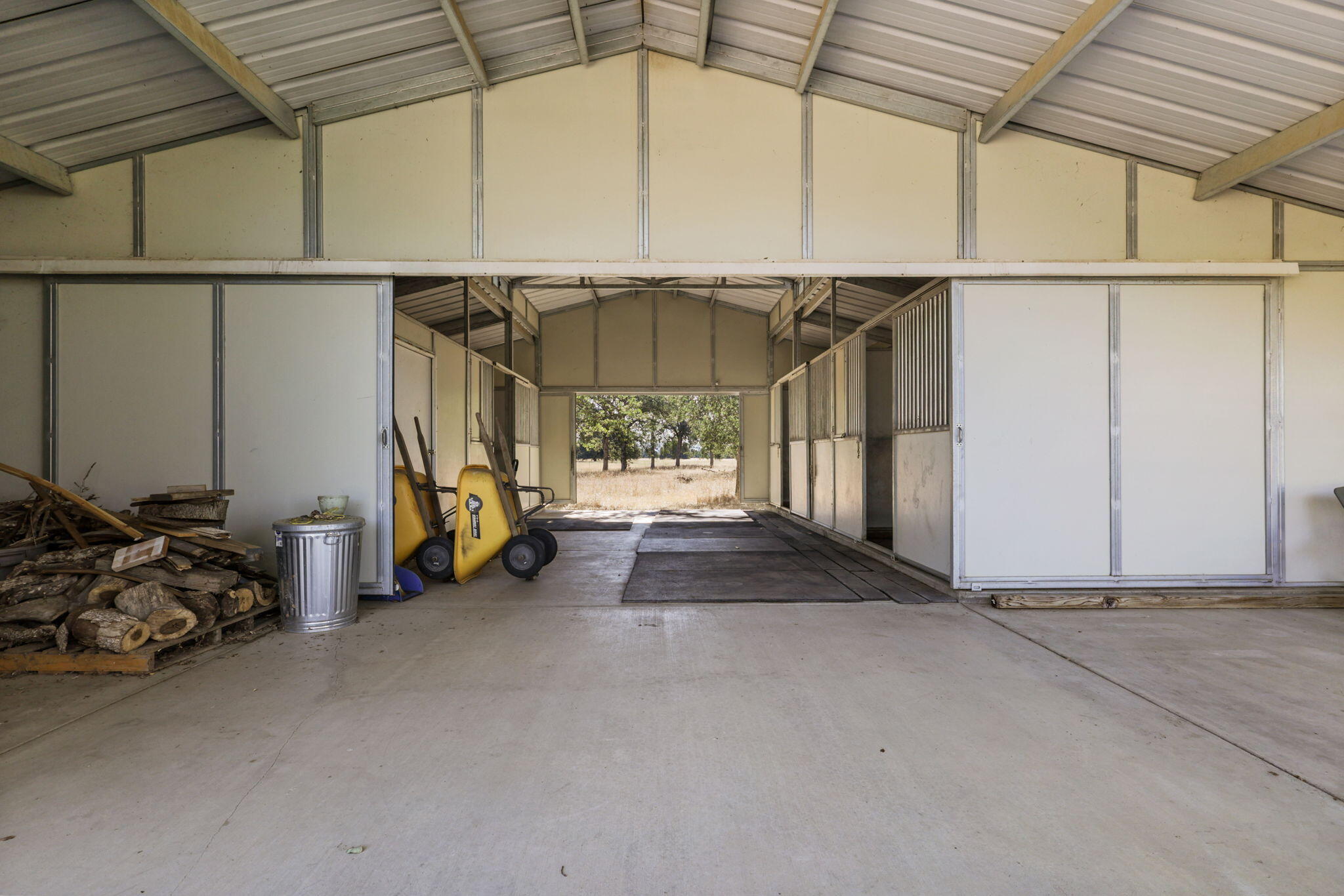 main property photo 45