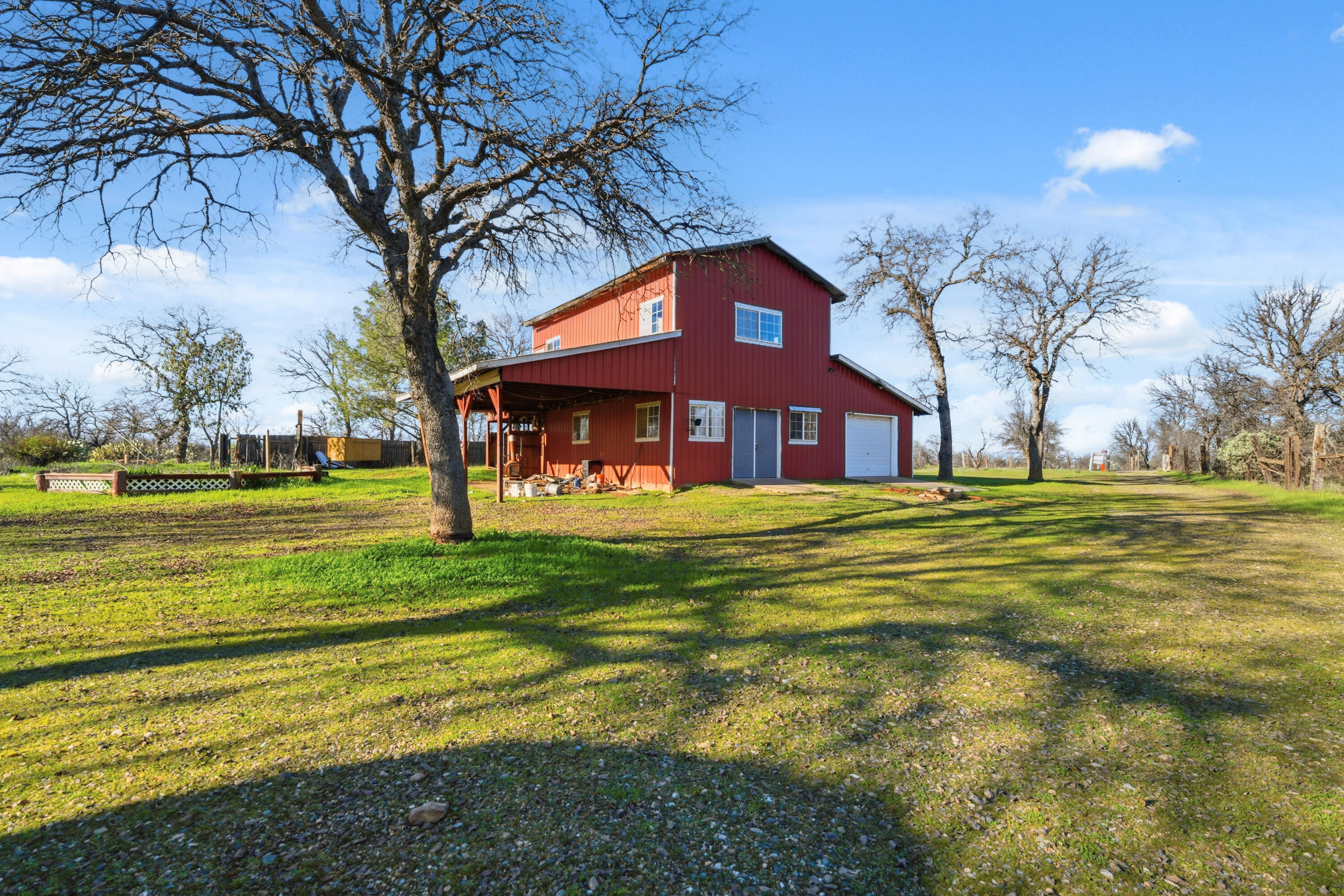 main property photo 32