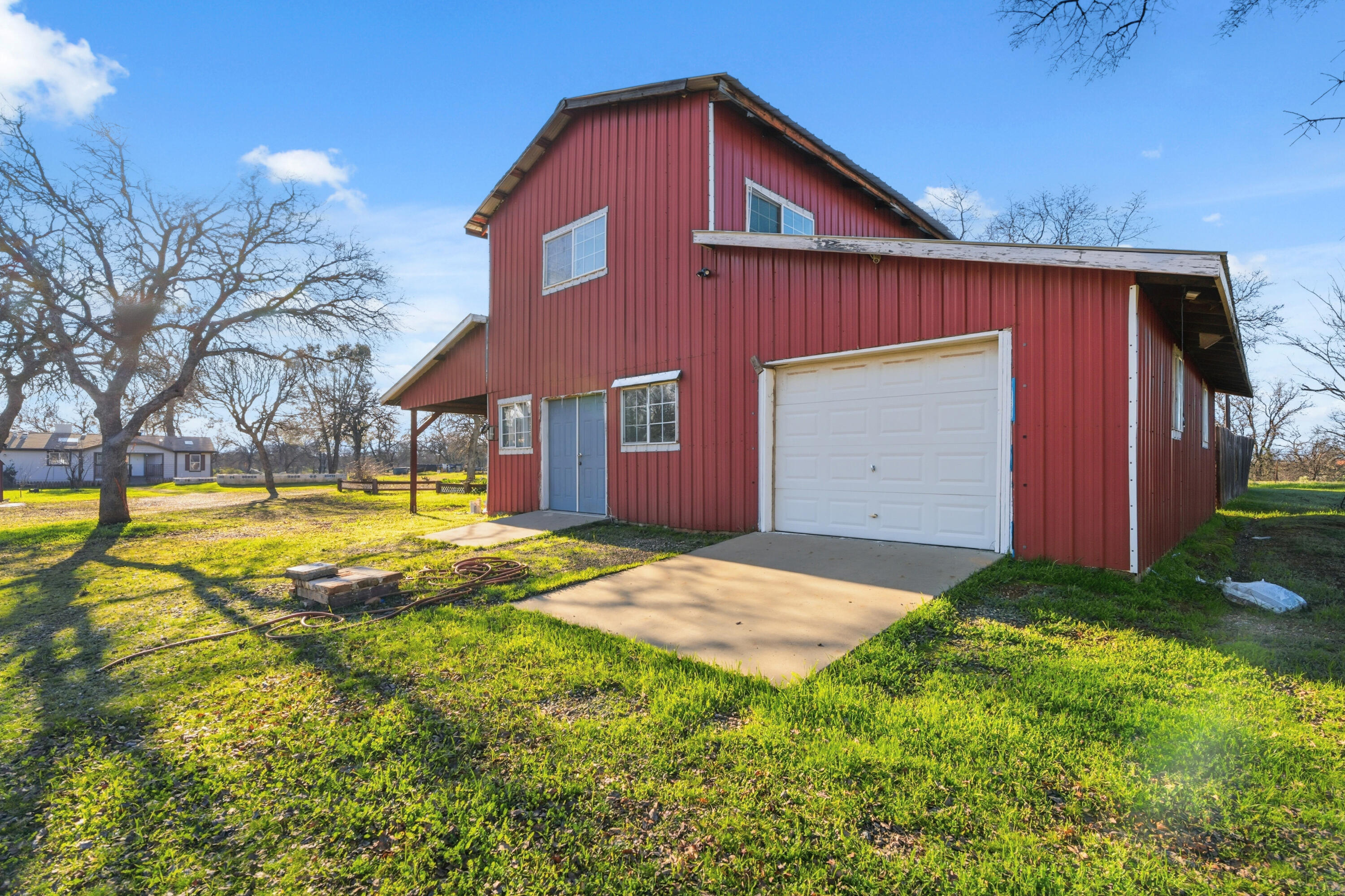main property photo 39