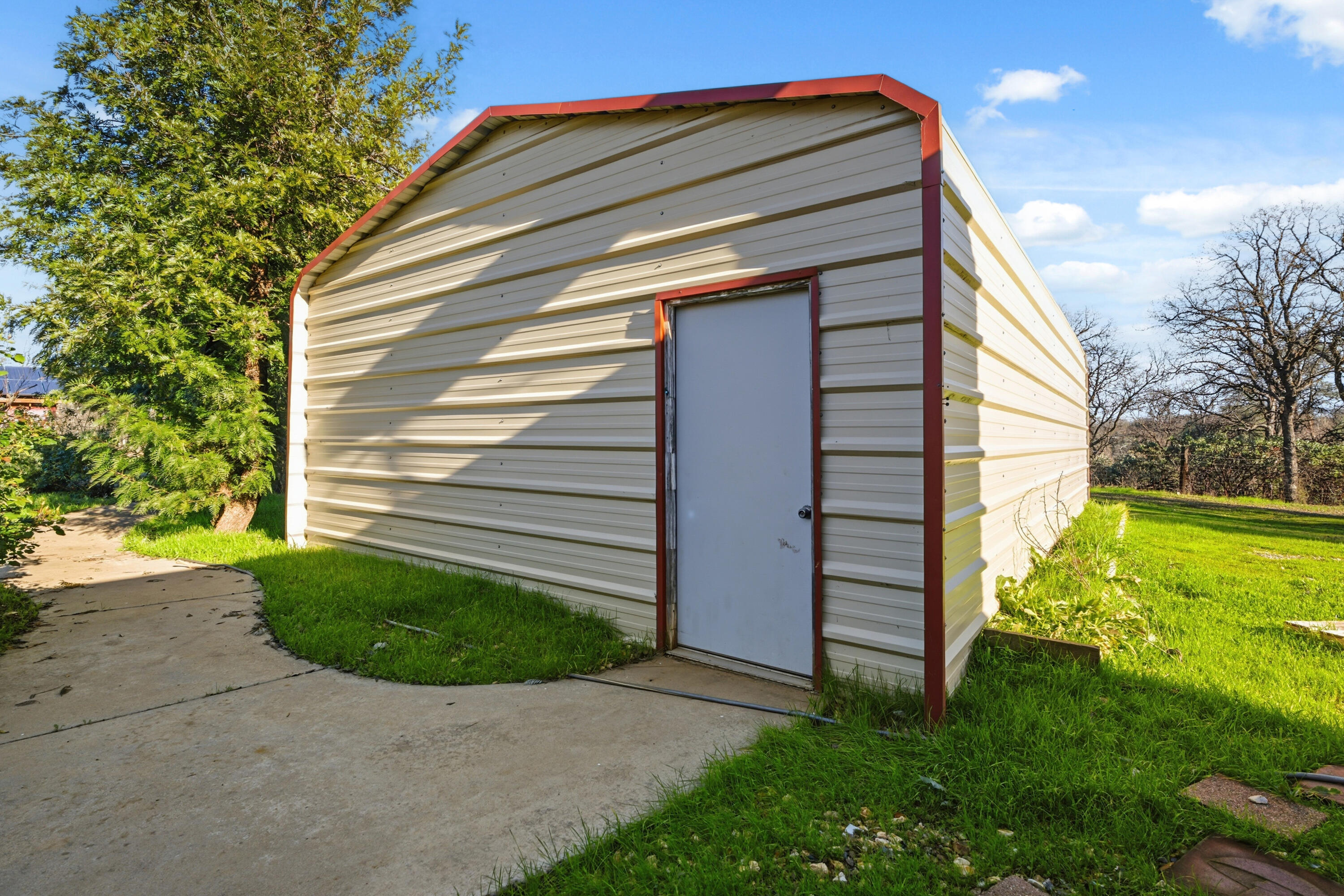 main property photo 49