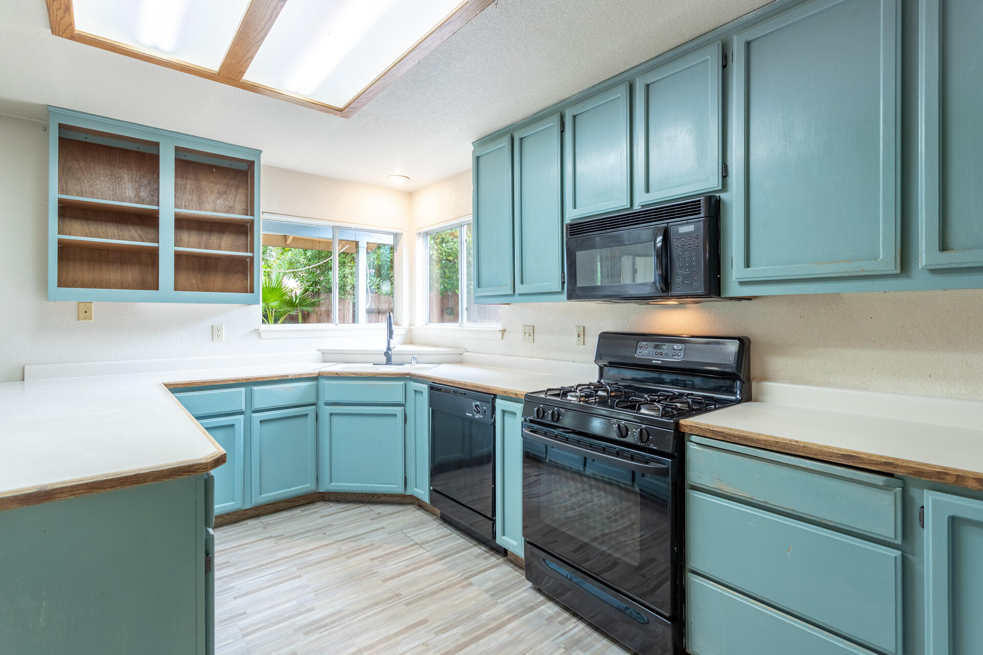 main property photo 8