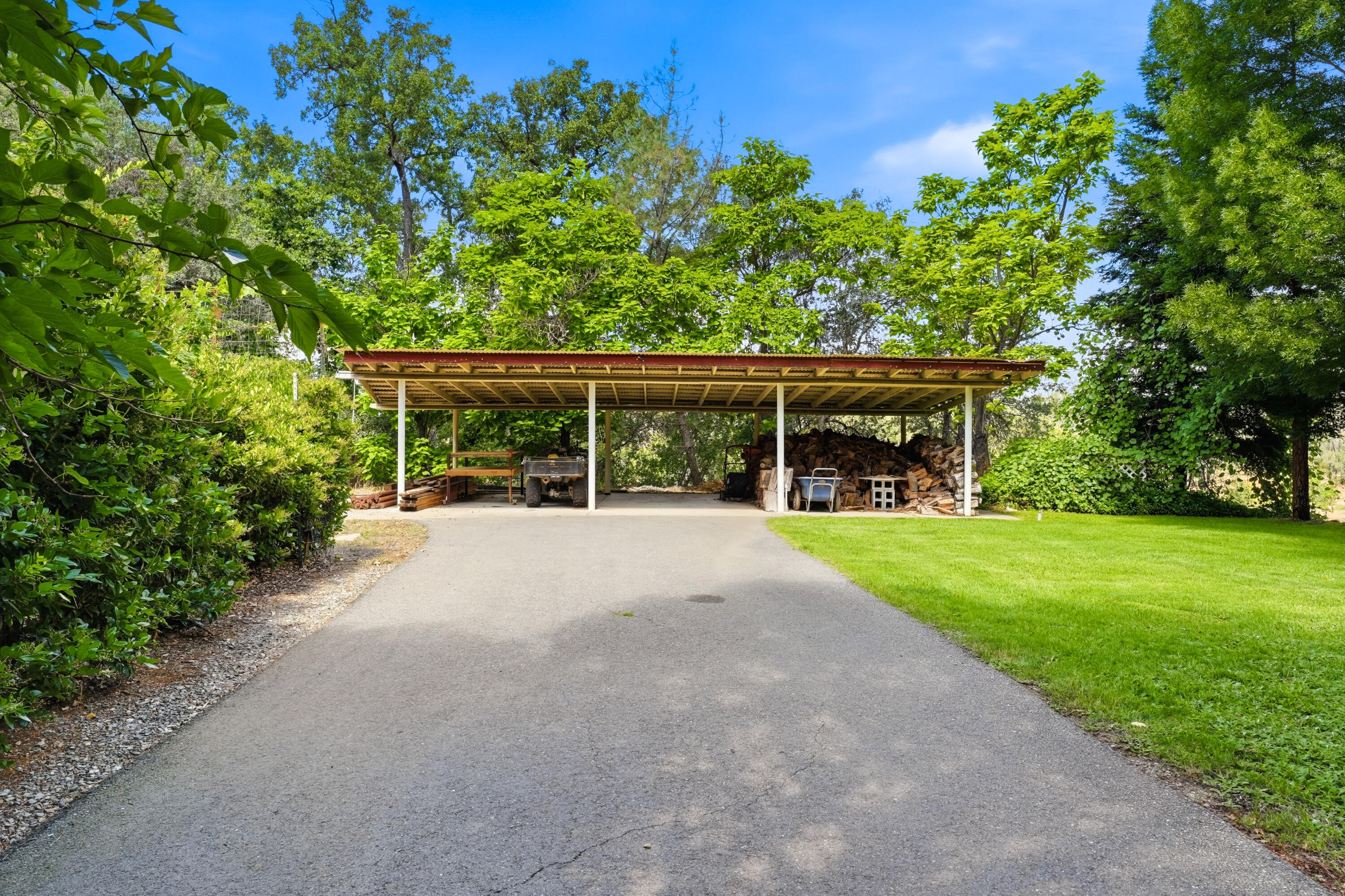 main property photo 66