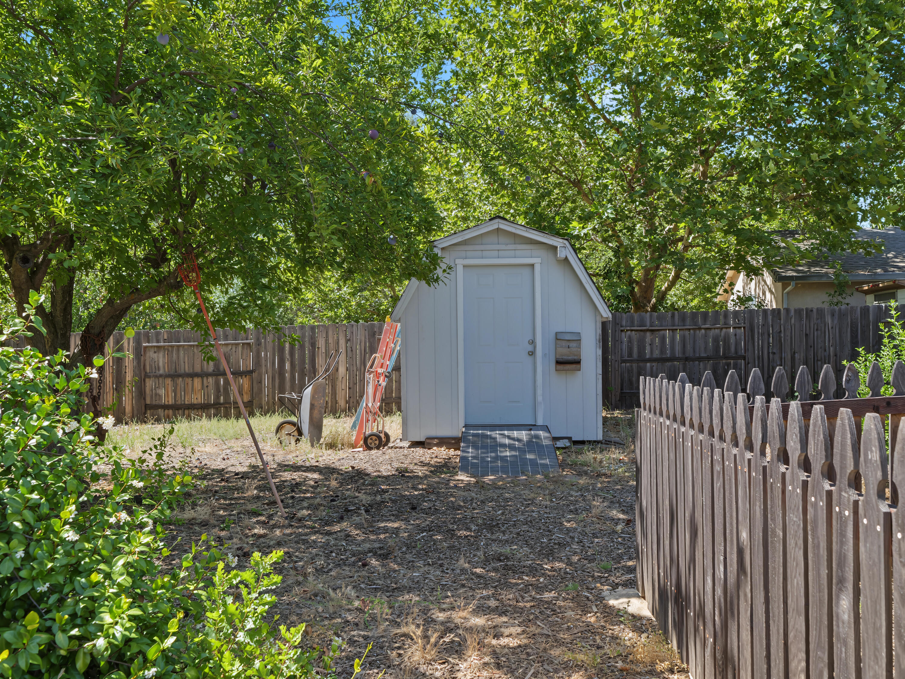 main property photo 31