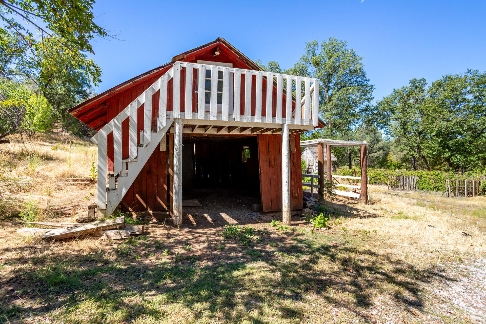 main property photo 24