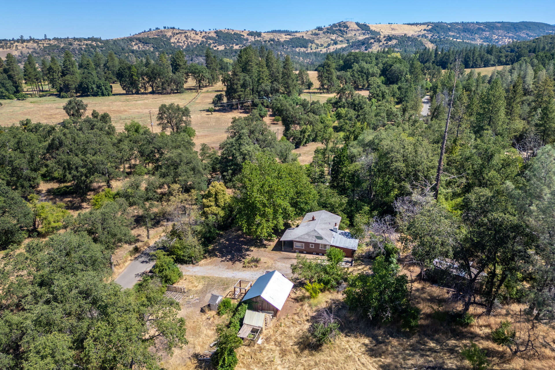 main property photo 34