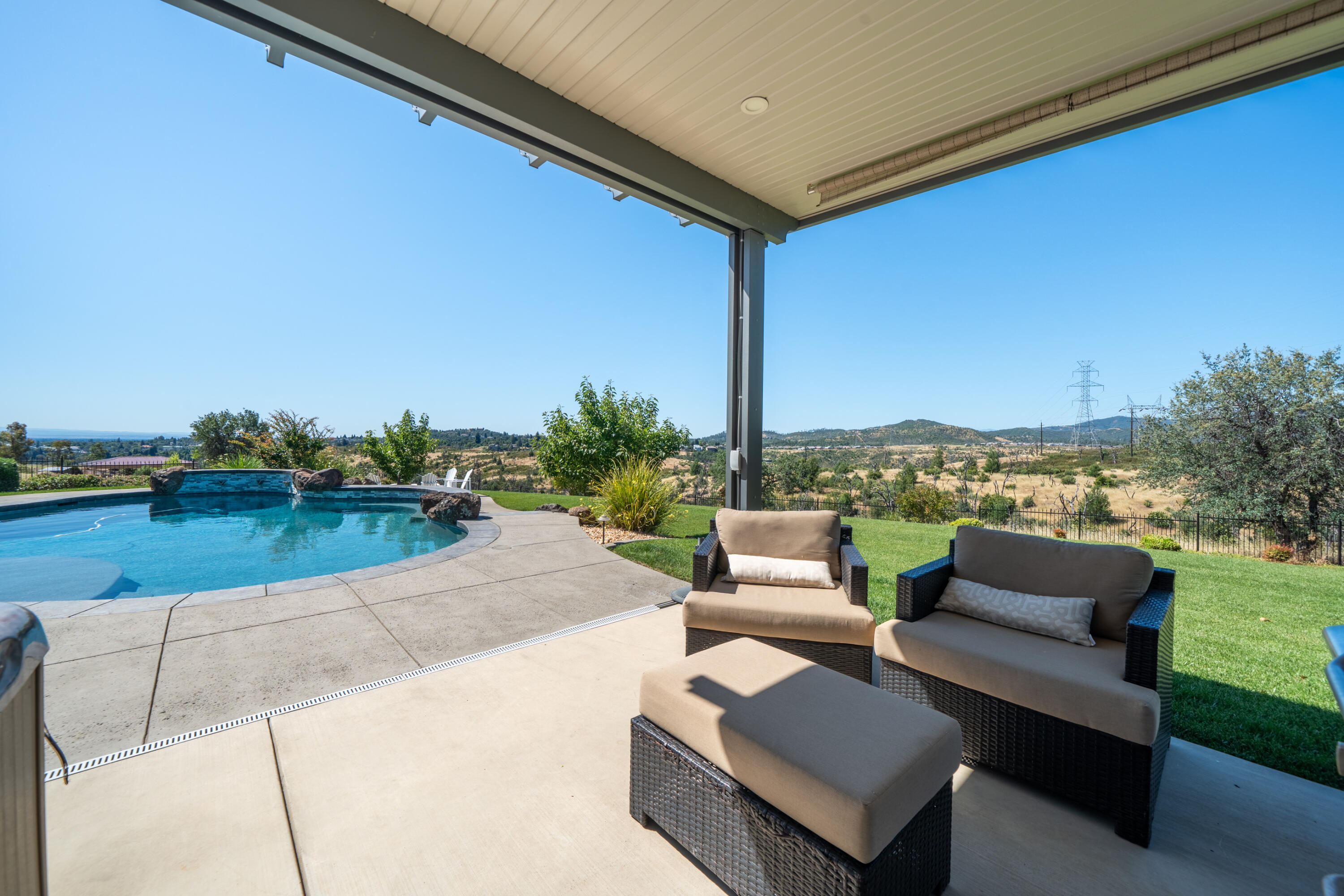 main property photo 47