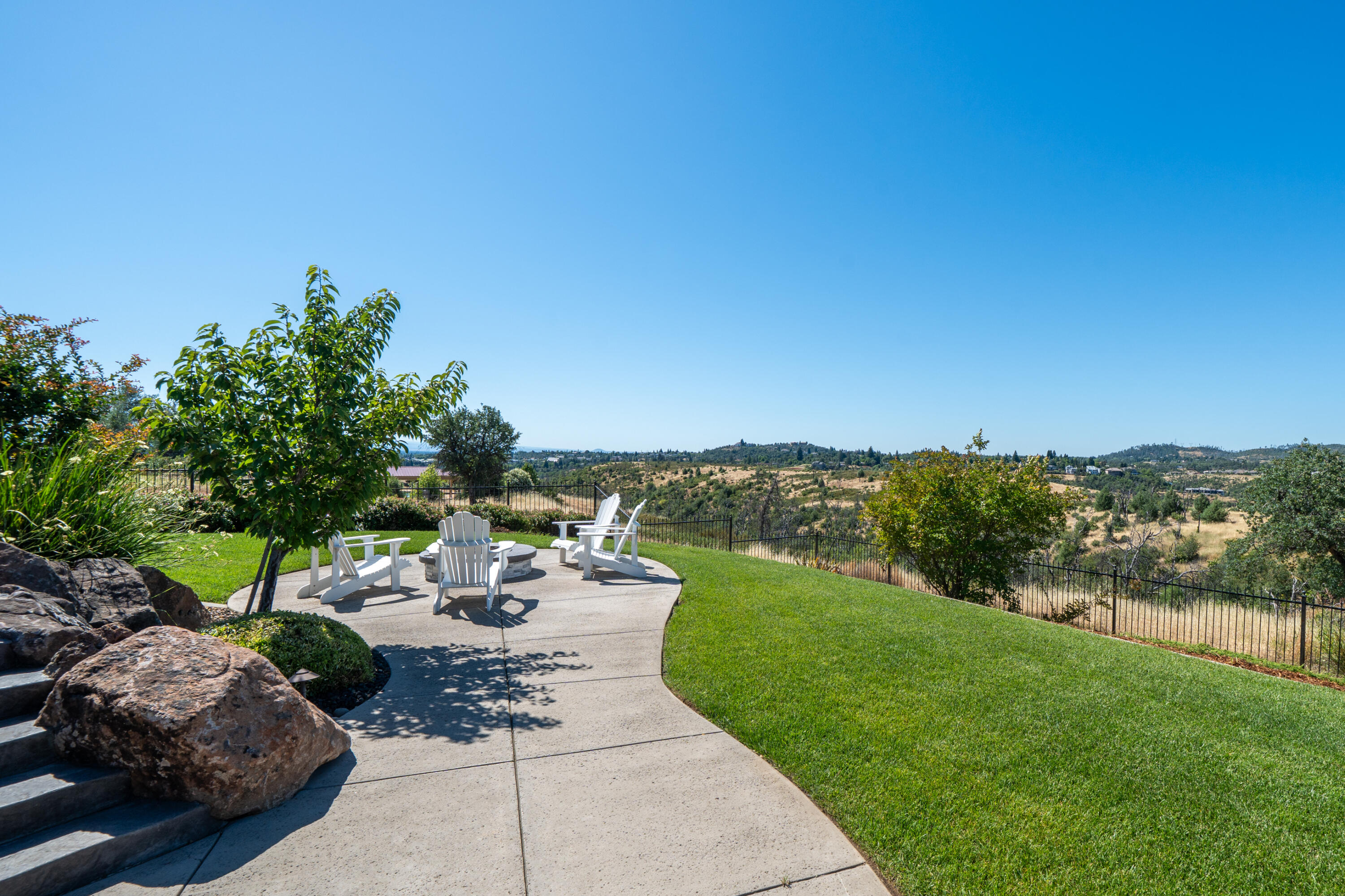 main property photo 60