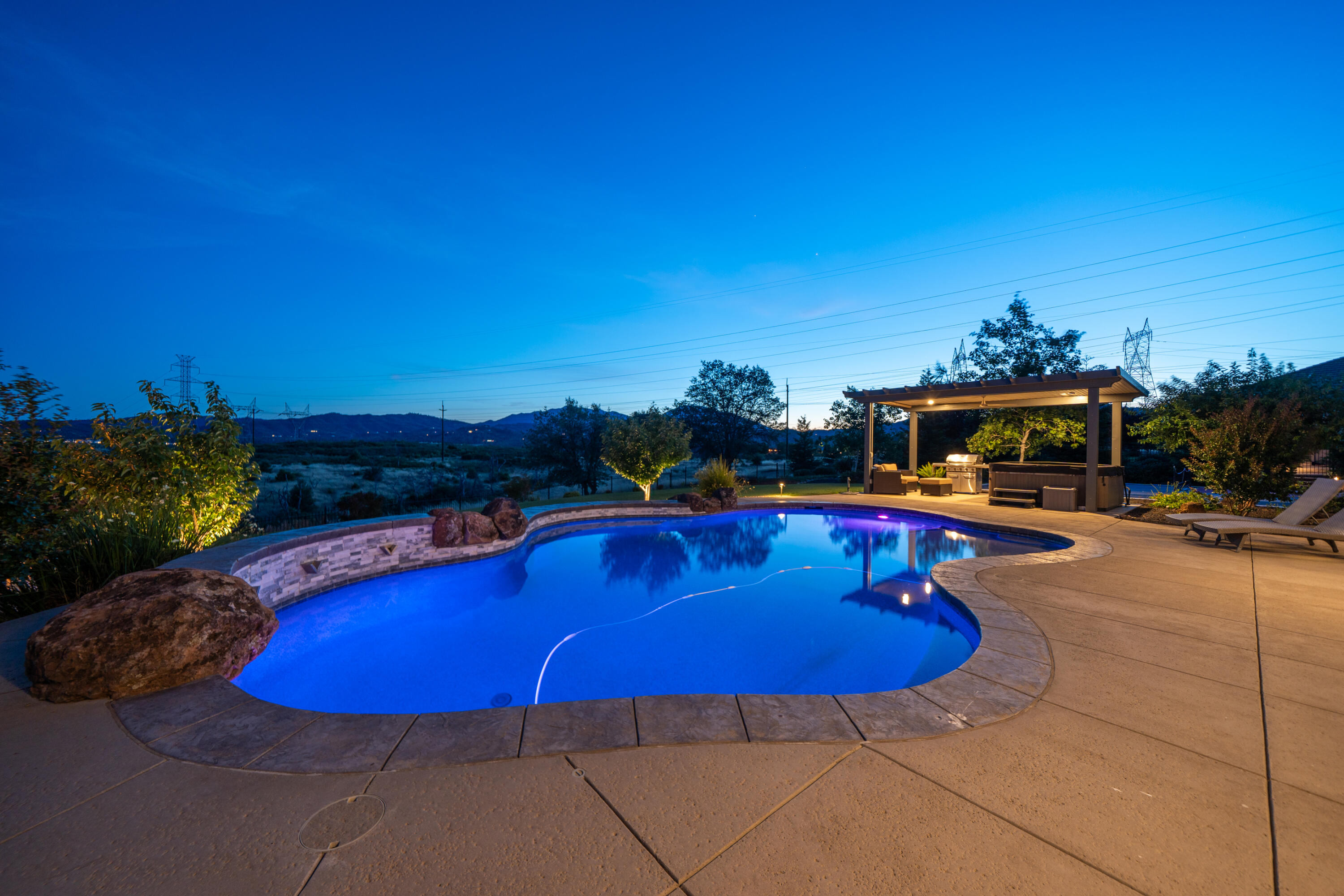 main property photo 66