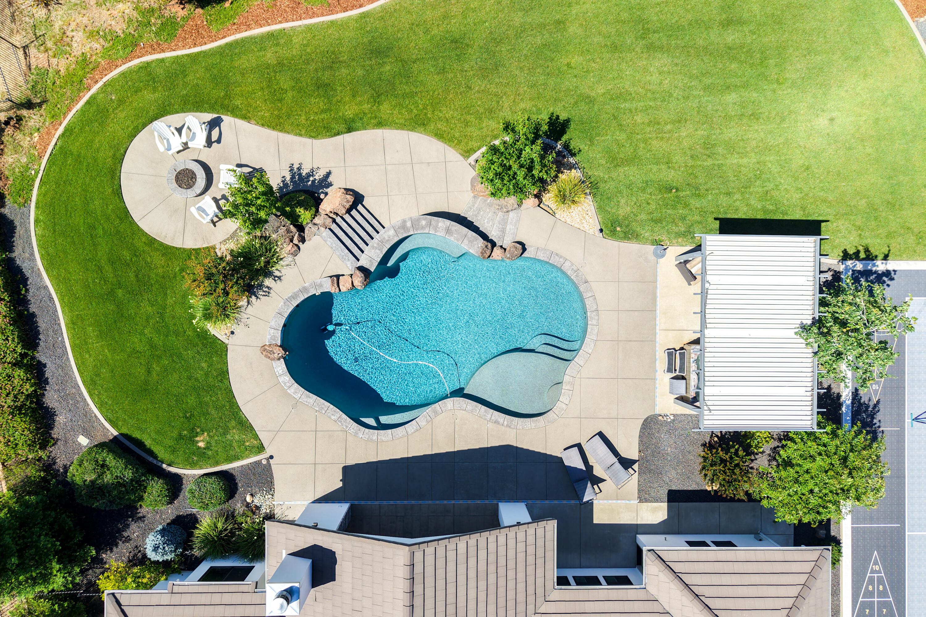 main property photo 75