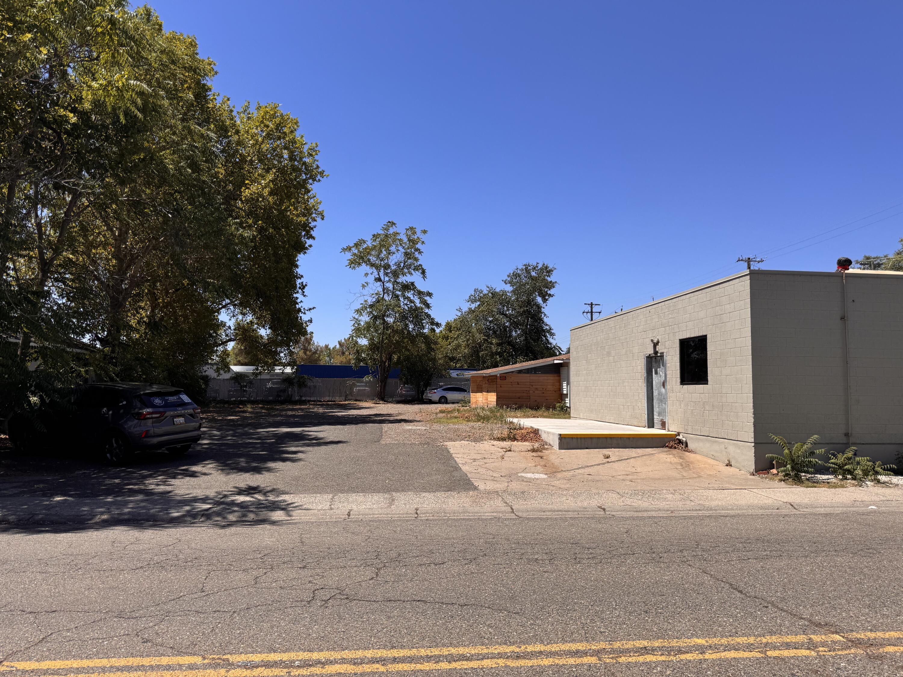 main property photo 3