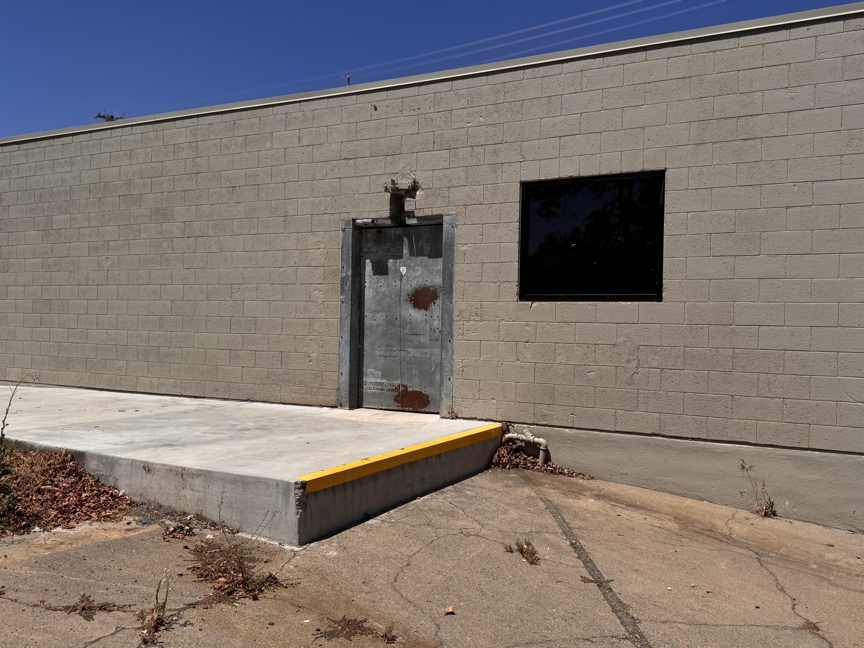 main property photo 9