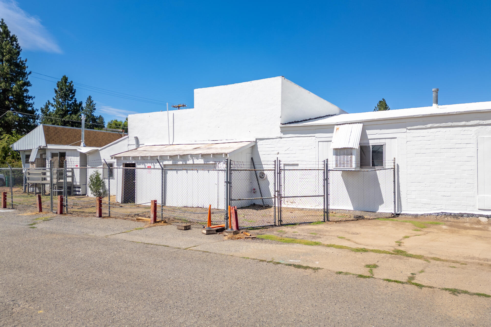 main property photo 44
