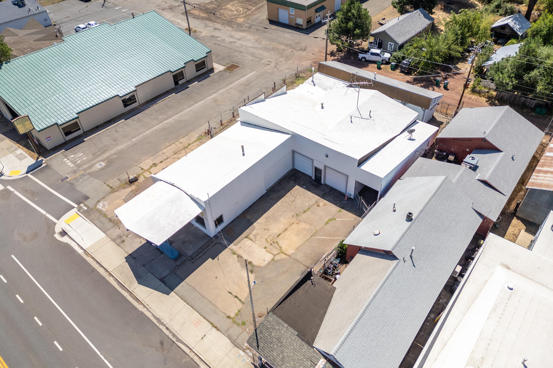main property photo 50