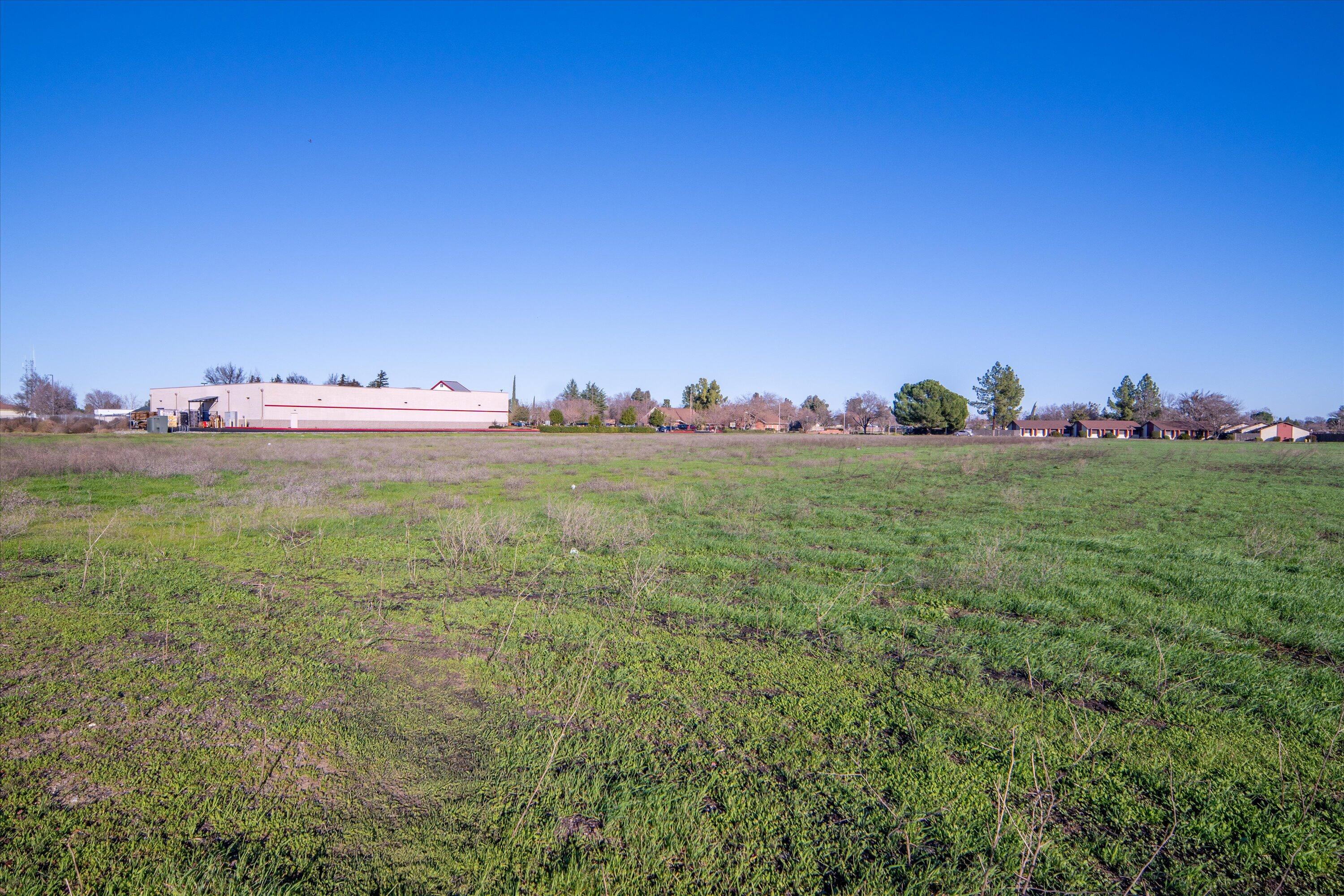 main property photo 14