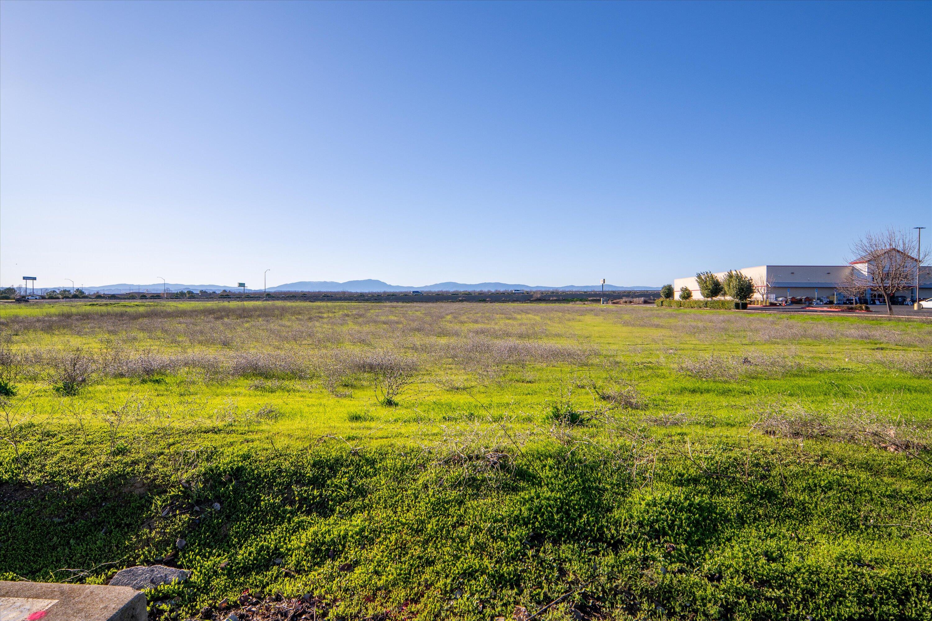 main property photo 9