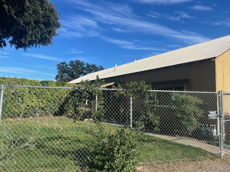 main property photo 20