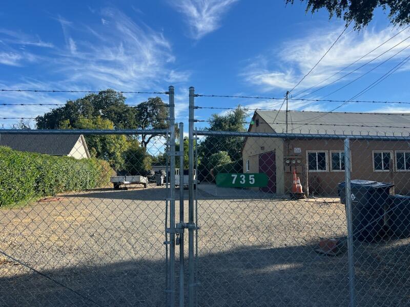 main property photo 36