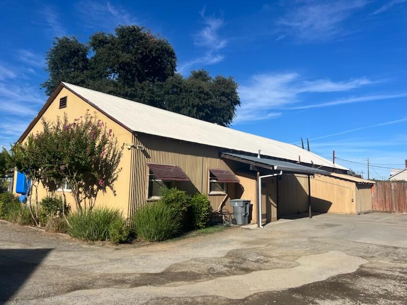main property photo 8