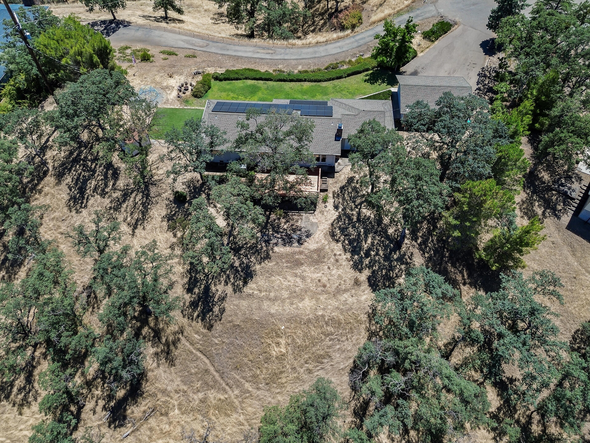 main property photo 41
