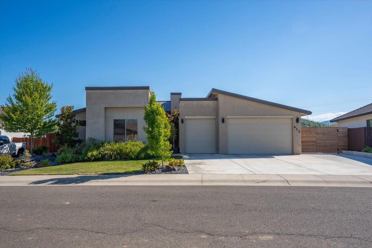 main property photo 78