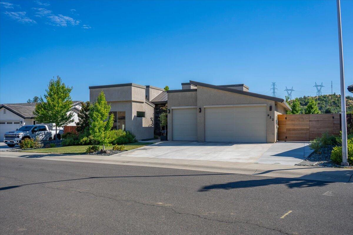 main property photo 83