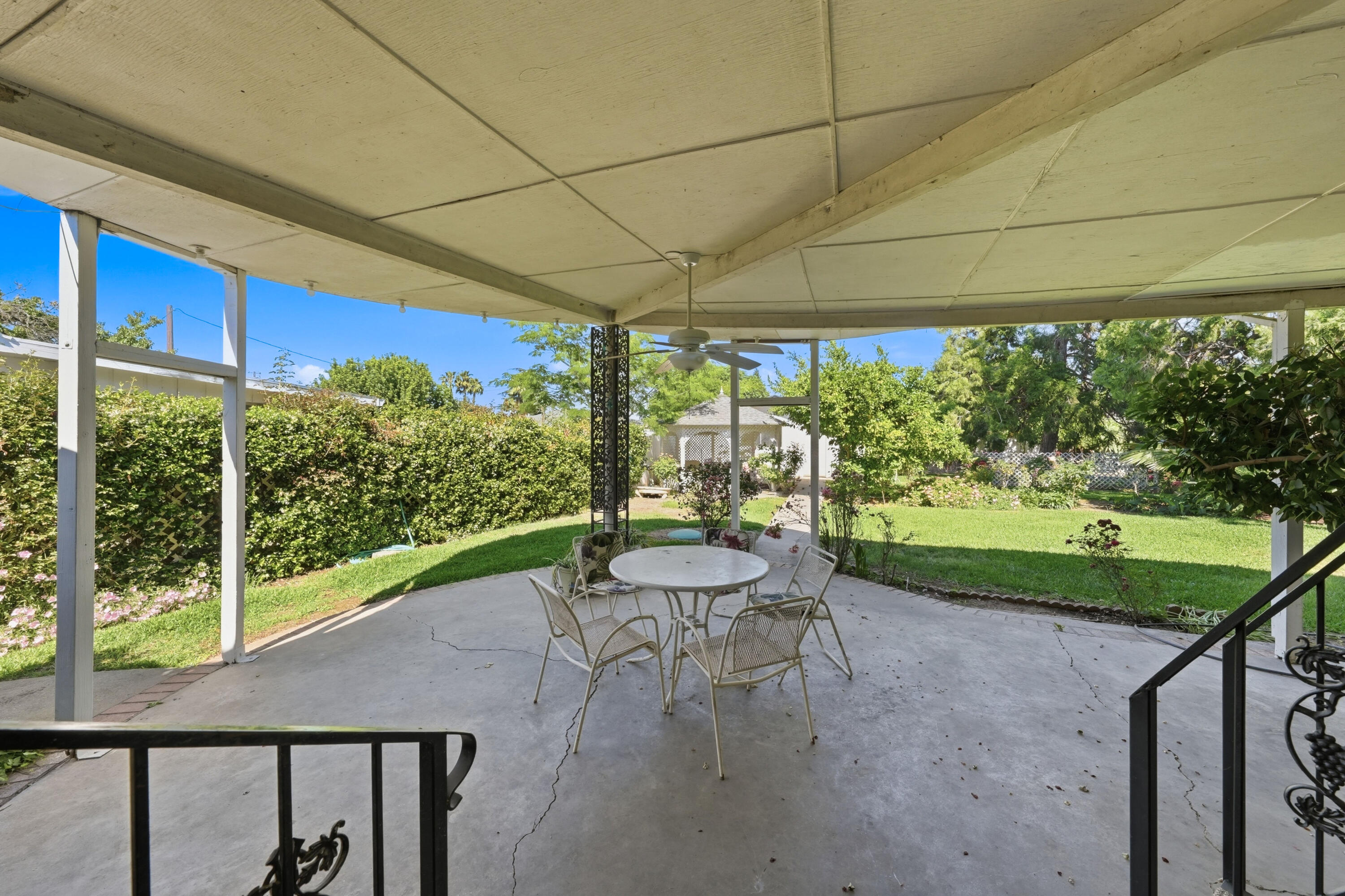 main property photo 22
