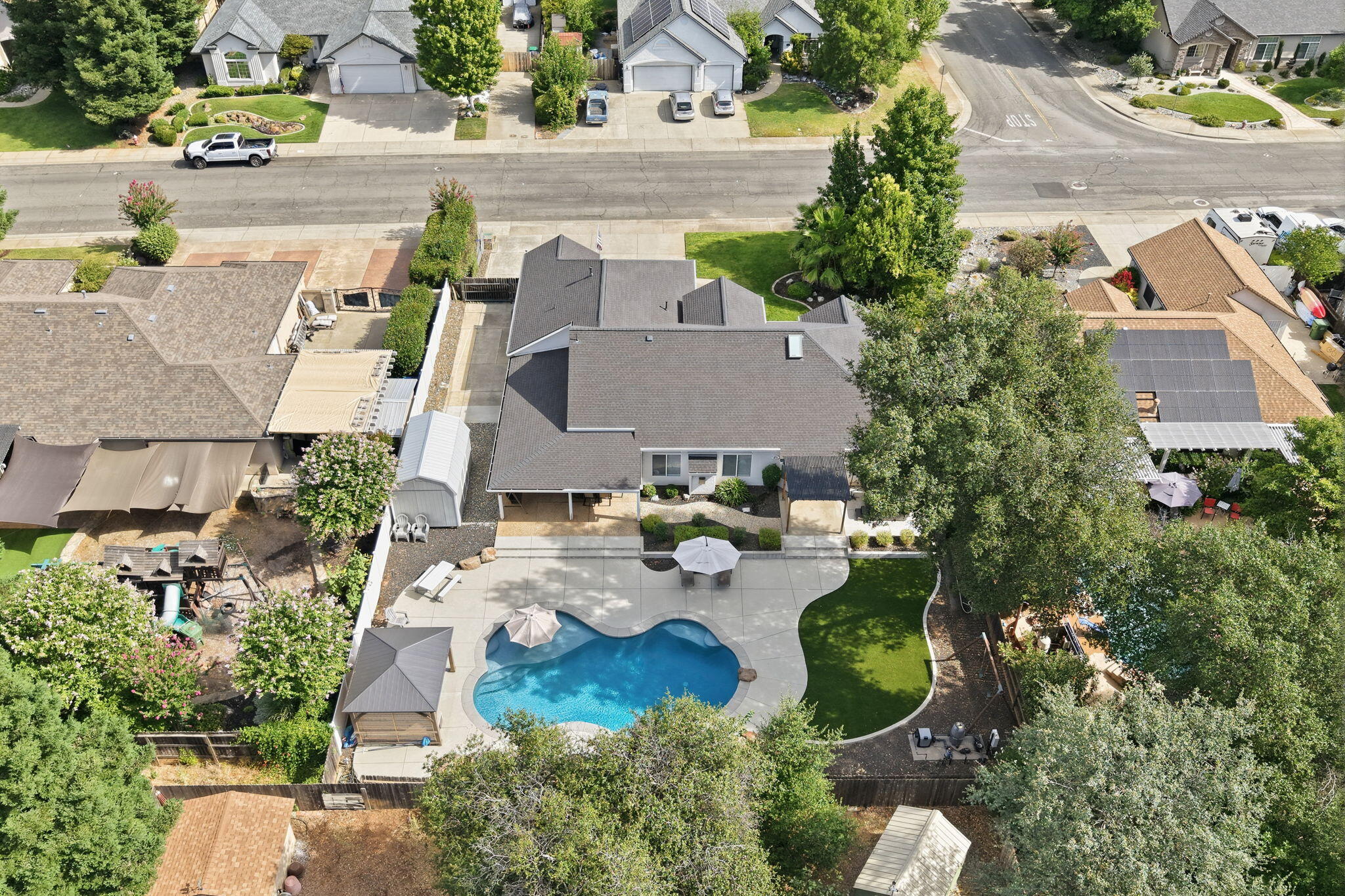 main property photo 45