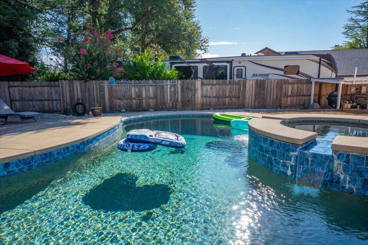 main property photo 59
