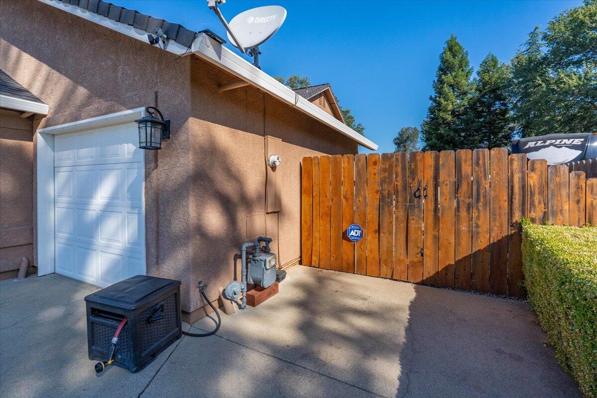 main property photo 75