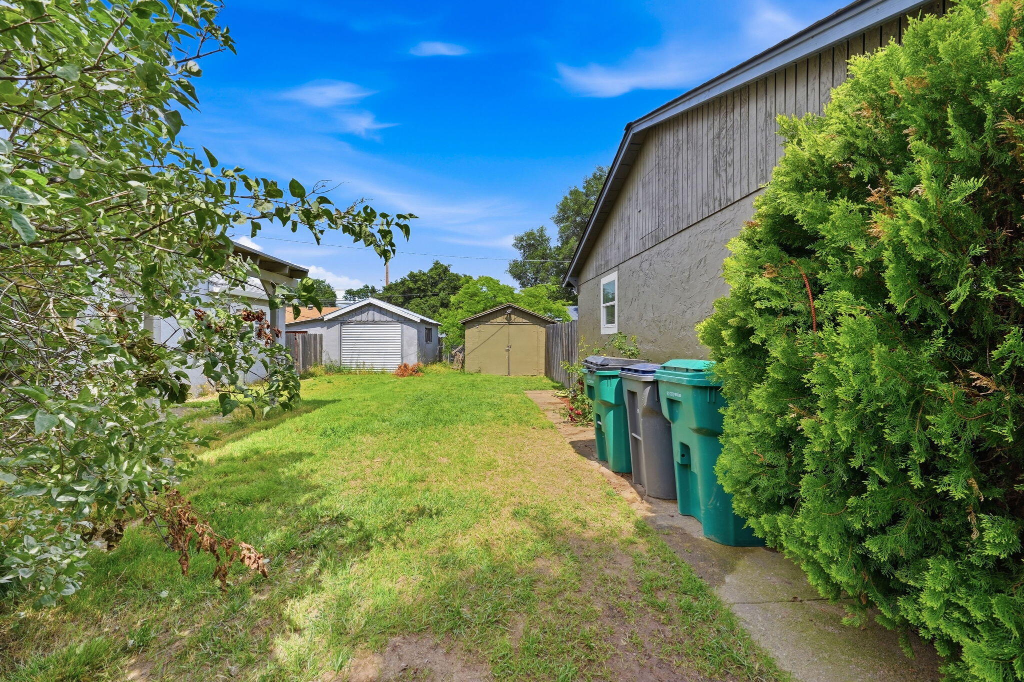 main property photo 41
