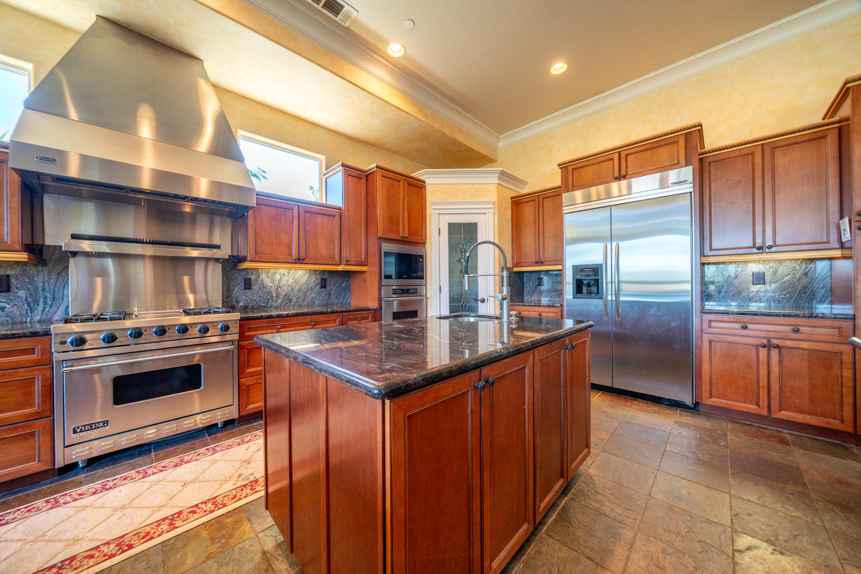 main property photo 19