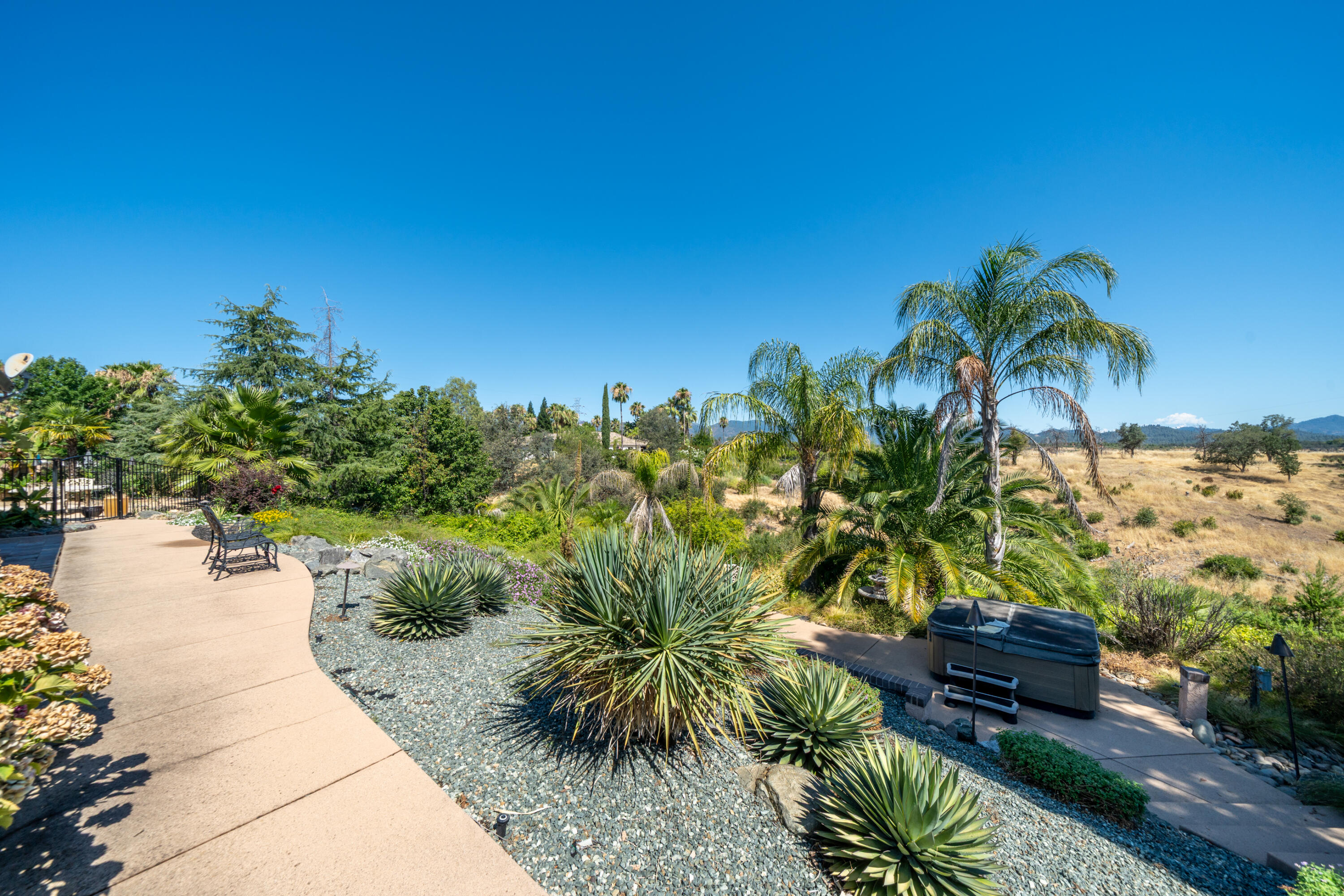 main property photo 41