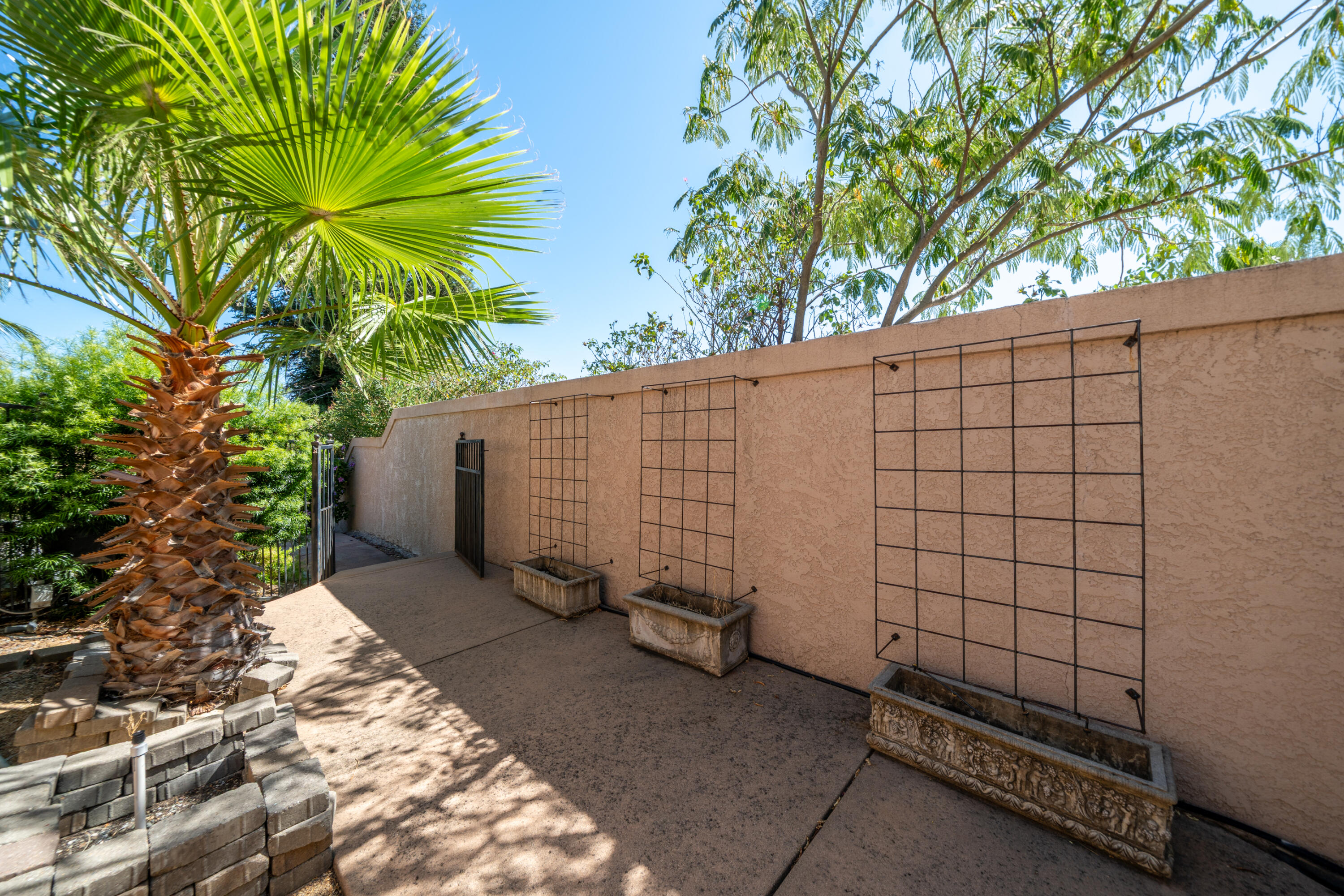 main property photo 58