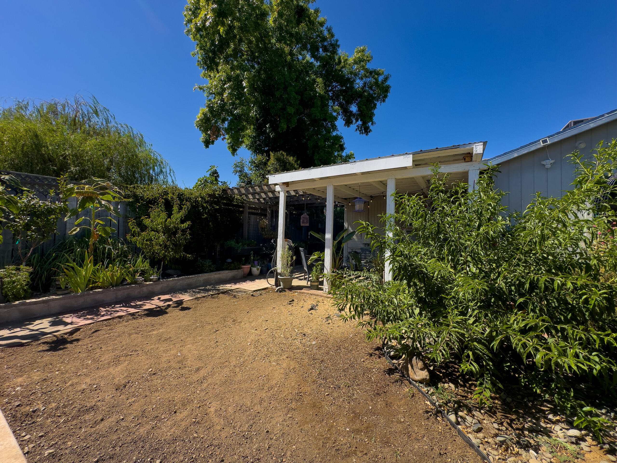 main property photo 41