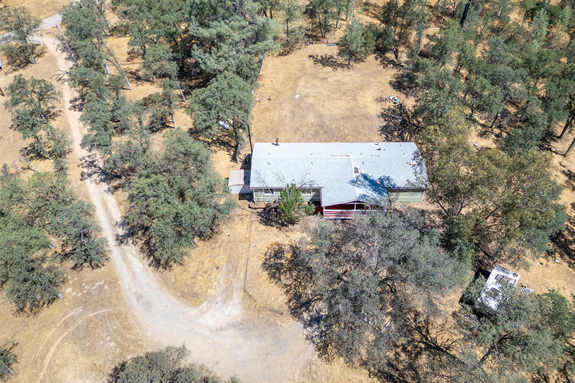 main property photo 23